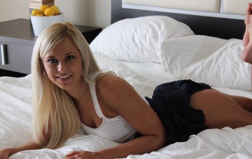 Seksi Rus Renata
