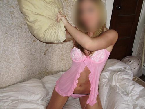 Sarışın Otellere Konuk Olan Zeliha