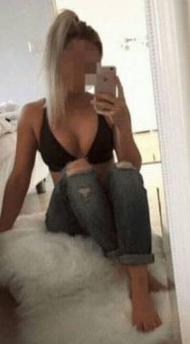 Sarışın Seksi Escort Ela Artık Yenibosna’da